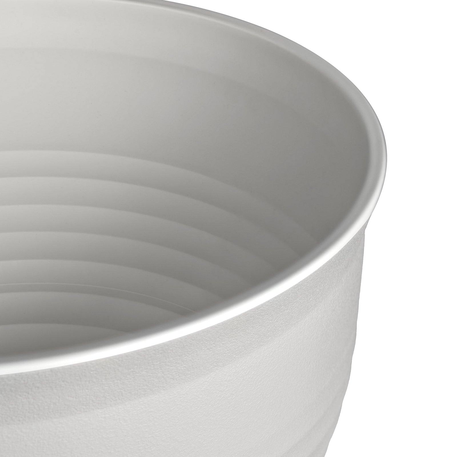 OUMUHE 13.8 Inch Plastic Planters with Drainage and Saucers, Set of 2, Large Flower Pots for Indoor Outdoor Plants, Available in Terracotta & White